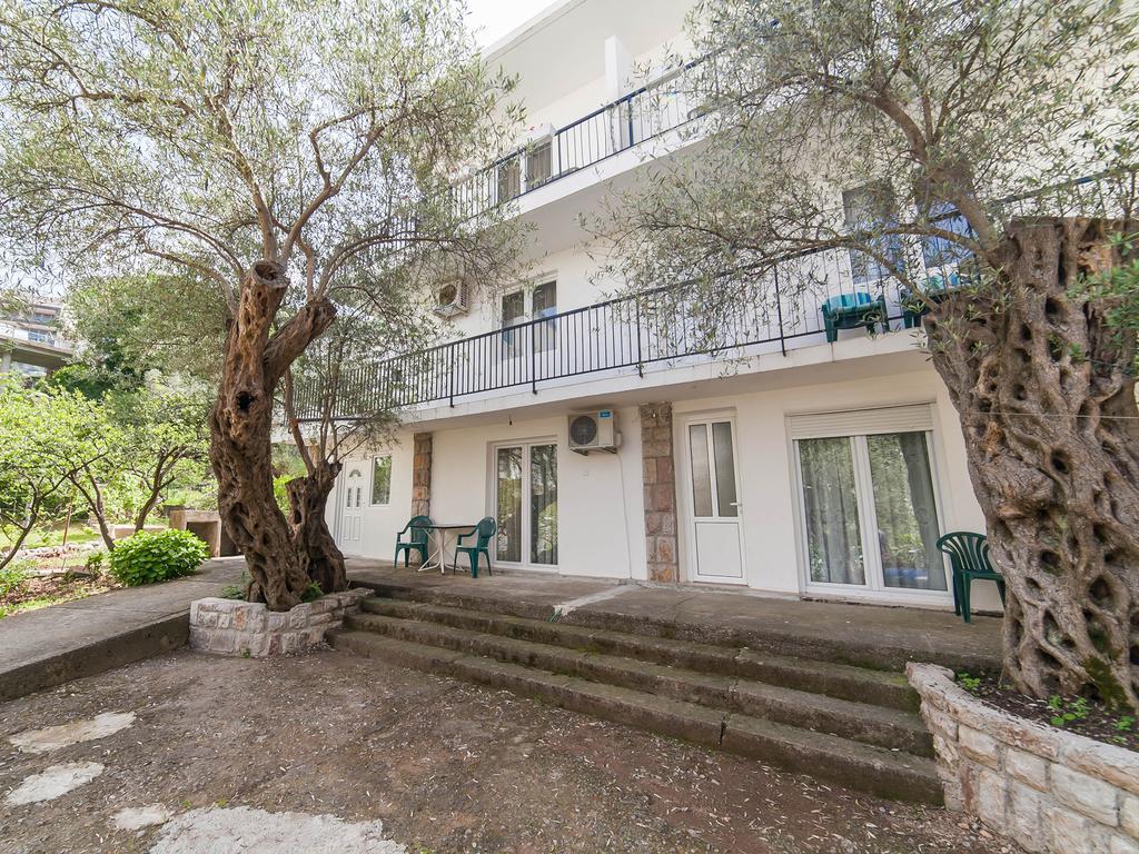 Hana Accommodation Sveti Stefan Εξωτερικό φωτογραφία