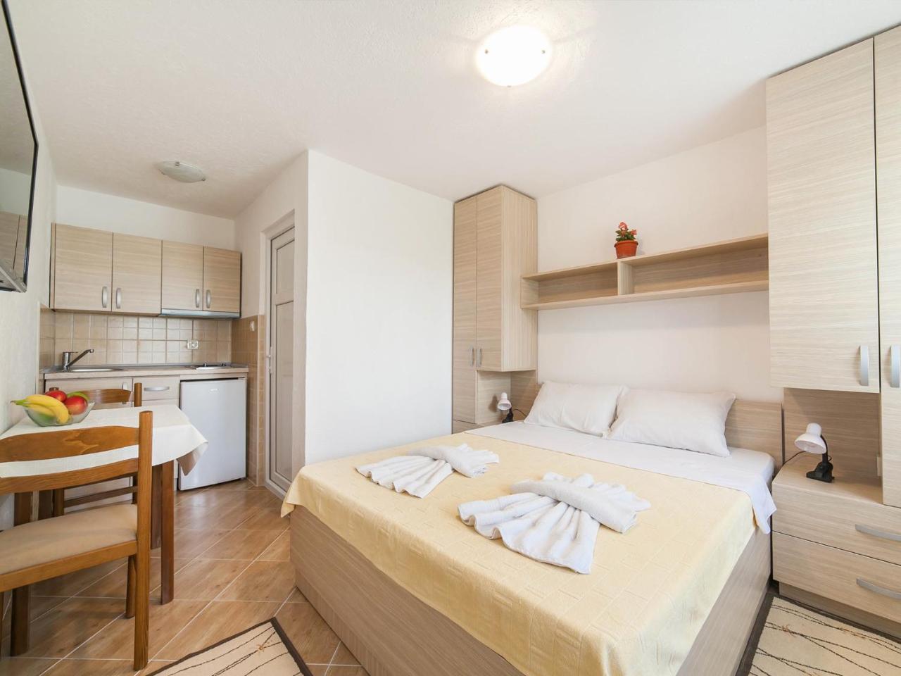 Hana Accommodation Sveti Stefan Εξωτερικό φωτογραφία
