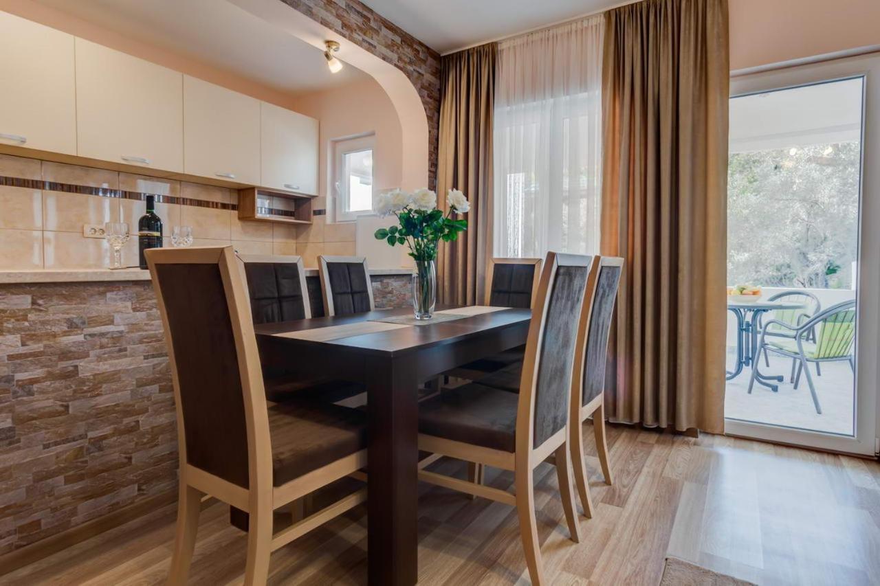 Hana Accommodation Sveti Stefan Εξωτερικό φωτογραφία