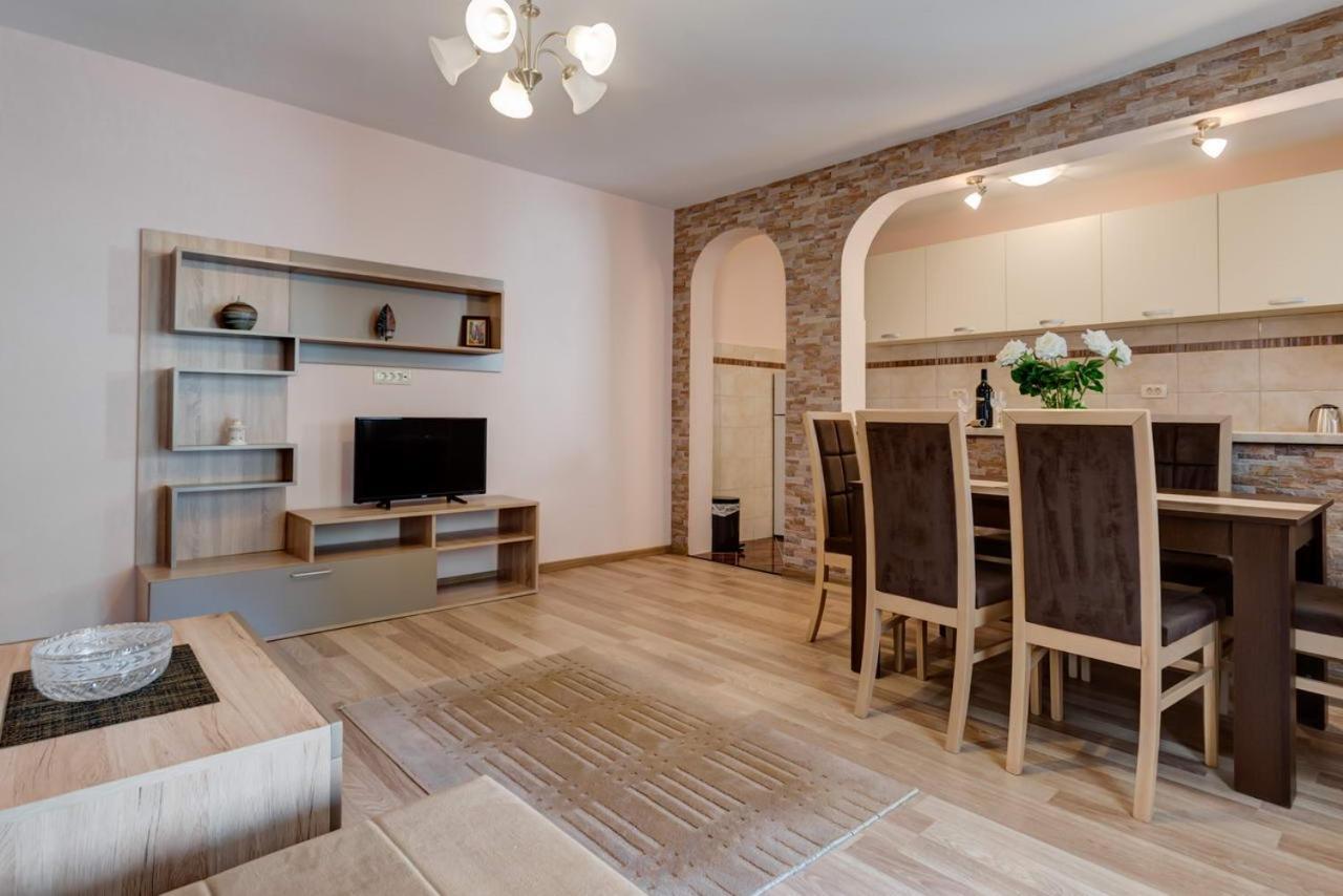Hana Accommodation Sveti Stefan Εξωτερικό φωτογραφία
